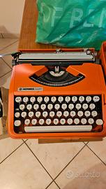 Macchina da scrivere OLIVETTI Hermes Baby