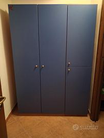armadio tre ante in legno