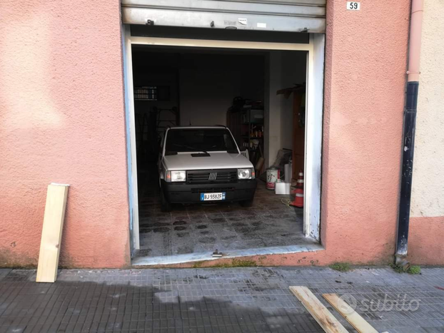 Ampio Garage