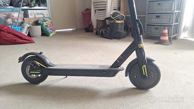 Monopattino elettrico Lexgo R9 Pro €100