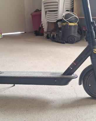 Monopattino elettrico Lexgo R9 Pro €100