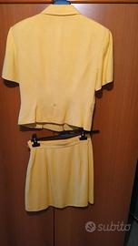 Completo giacca e gonna estivo