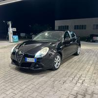 Alfa romeo giulietta ideale per INEOPATENTATI