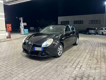 Alfa romeo giulietta ideale per INEOPATENTATI