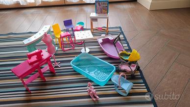Accessori vari di Barbie.