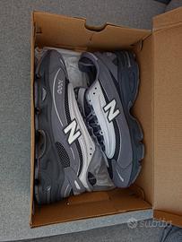 New Balance 1000