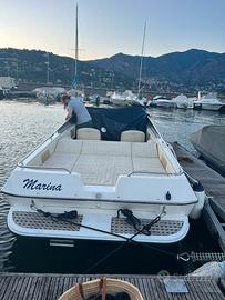 Barca a motore 24piedi con posto barca