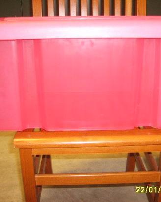contenitori in plastica con coperchio