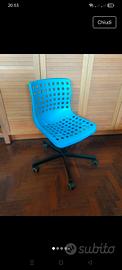 Sedia Ikea con rotelle azzurra regolabile a leva
