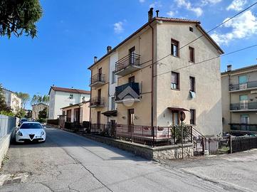 3 LOCALI A CITTÀ DI CASTELLO