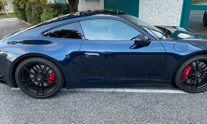 Porsche 911 Carrera Gts 4