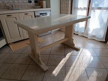 Tavolo frassino colore beige 