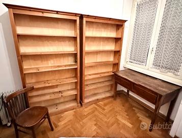 Due Librerie stupende e tanti mobili eleganti