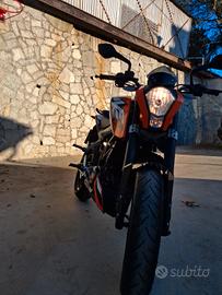 KTM Duke 125 