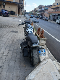 Motocicletta kymko 250 custom