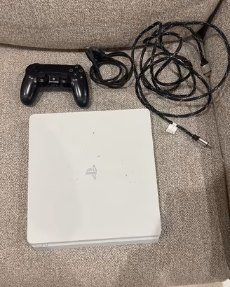 Ps4 slim