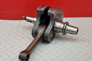 ALBERO MOTORE SUZUKI DR 600 R 1987 1988 DAKAR 1986