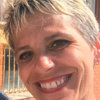 Colf, stiro , cucina , aiuto bar