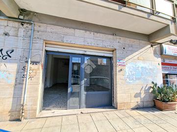 MAGAZZINO A PALERMO