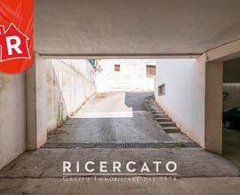 Garage in via A. Diaz, 18