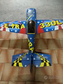 aeromodello EXTRA 330L 