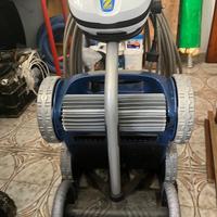 Robot zodiac pulisci piscina