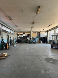 Officina per rimessa attrezzi o per lavoro