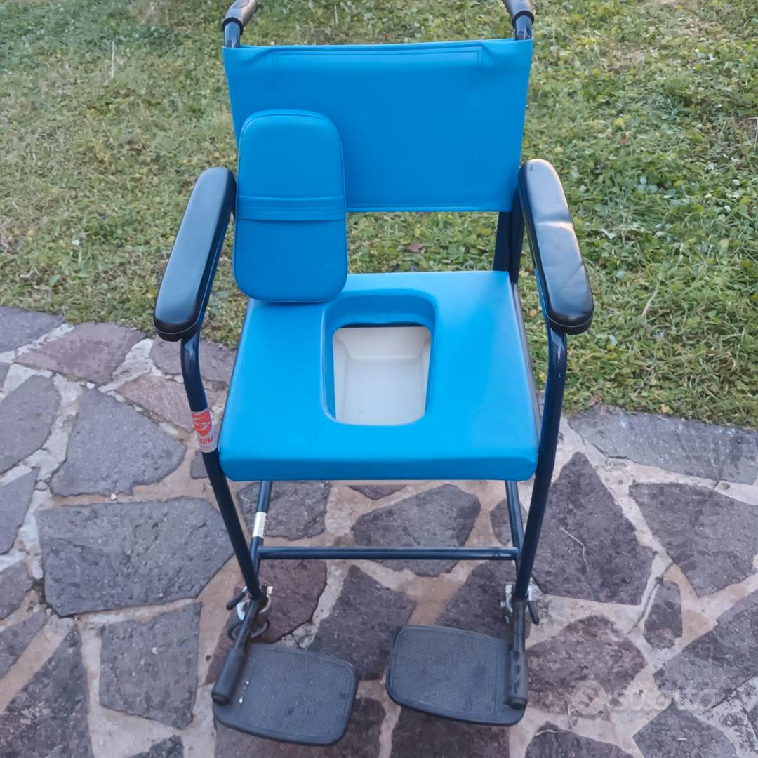 Sedia comoda a rotelle con wc - Arredamento e Casalinghi In vendita a Milano