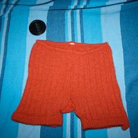 Pantaloncini bambino in lana fatti a maglia vintag