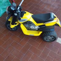 triciclo peg perego ducati