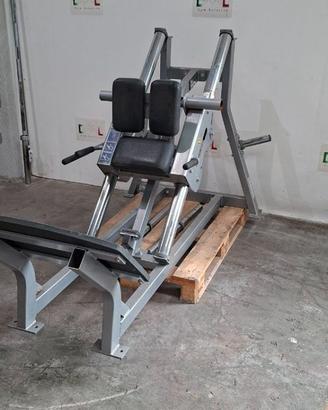 Linear Hack Squat Hammer Strenght