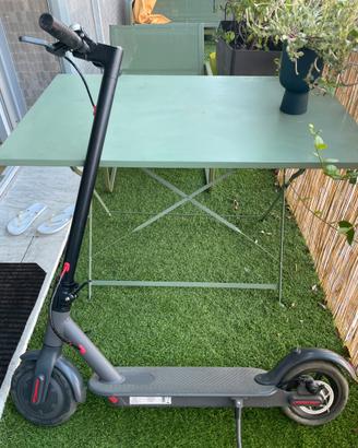 Monopattino elettrico pieghevole