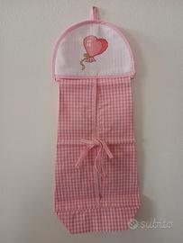 Portapannolini da appendere per bimba