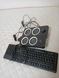 tastiera e casse computer 