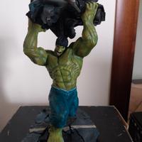 hulk vs abominio statue in resina 