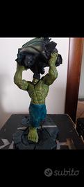 hulk vs abominio statue in resina 