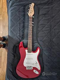 Chitarra elettrica tipo Stratocaster con modifiche