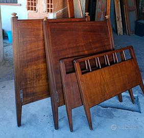 Coppia giro letto completi in legno antichi