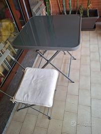 Tavolino da esterno pieghevole con sedie