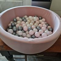 Piscina in spugna per bambini con palline