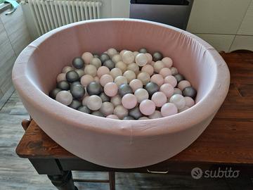 Piscina in spugna per bambini con palline