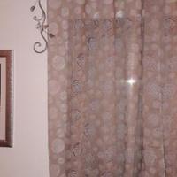 Bastone per tenda con ramo pendente e rose