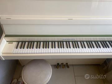 Pianoforte bachmann semi nuovo 800 leggermente tra