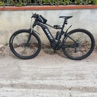 Bici elettrica come nuova super accessoriata GIANT
