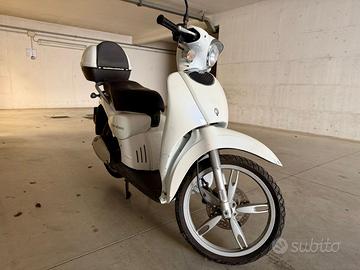 2010 Aprilia scarabeo