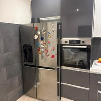 Cucina completa con penisola