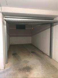 Garage Trigoria Via di Trigoria 142