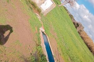 Terreno con pozzo d' acqua