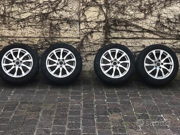 Cerchi originali audi 17 con gomme