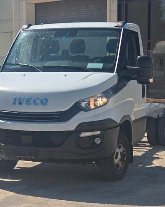 Iveco Daily 35C21 a Telaio
